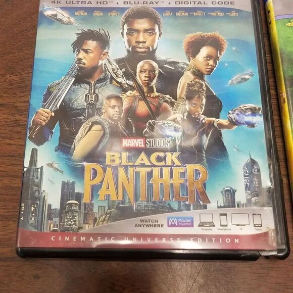 Marvel Studios DVDs Black Panther/Thor Ragnarok - Picture 3 of 8